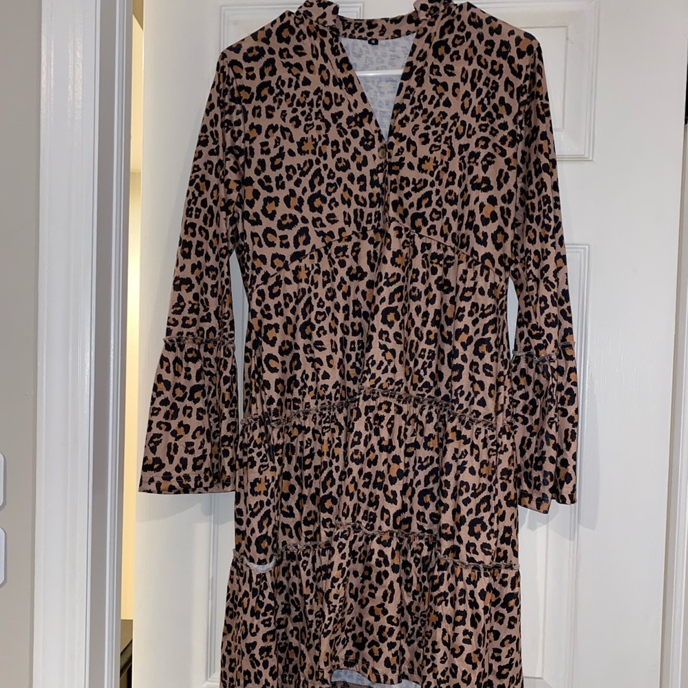 Leopard print long sleeve dress